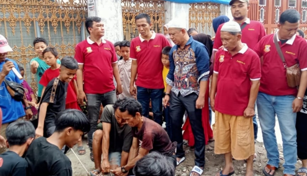 Hari Raya Iduladha, Pewarta Polrestabes Medan Sembelih 2 Ekor Lembu