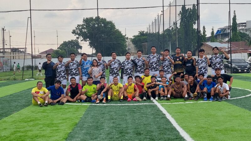 Ketua PD II Generasi Muda Keluarga Besar FKPPI Sumut Mengajak Kader muda Dengan Bermain Bola Di Stadion Mini Soccer