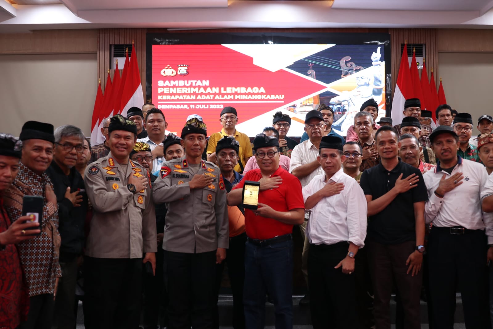 Lembaga Kerapatan Adat Alam Minangkabau (LKAAM) Kunjungi Polda Bali