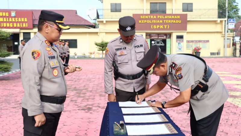 Kapolres Tanjungbalai Pimpin Upacara Sertijab Waka Polres dan Kabag Ren