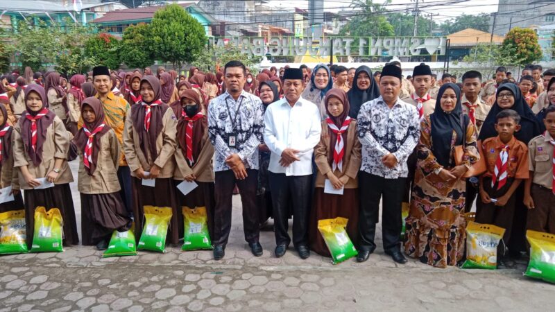 Pemberian Santunan Yatim dan Piatu sebanyak 88 Siswa/i SMP Negeri 1 Tanjungbalai di Hadiri Walikota Tanjungbalai