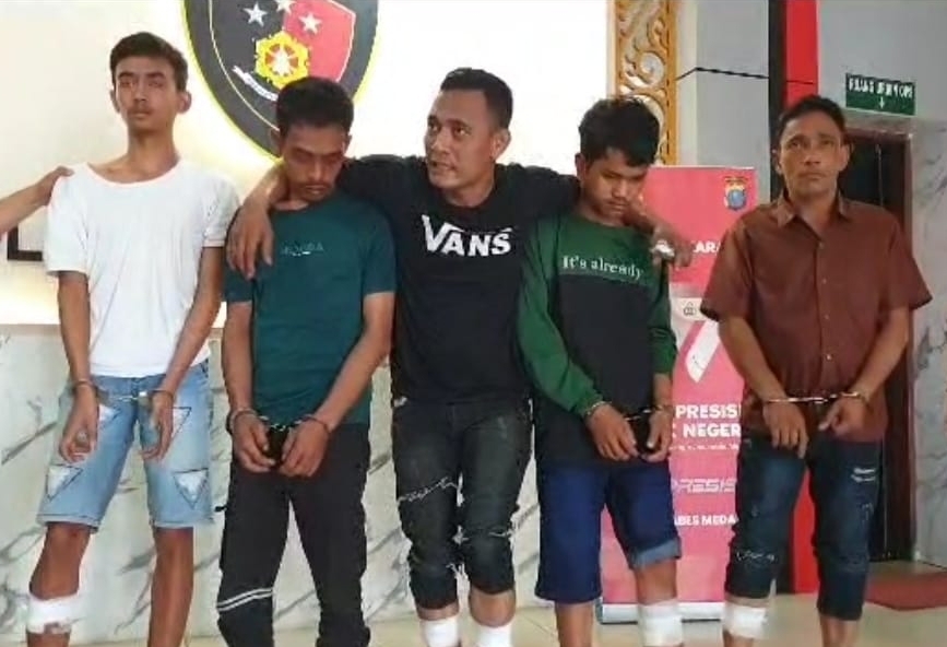 Satreskrim Polrestabes Medan Tembak 5 Perampok Bersenpi, Satu Ditembak Mati