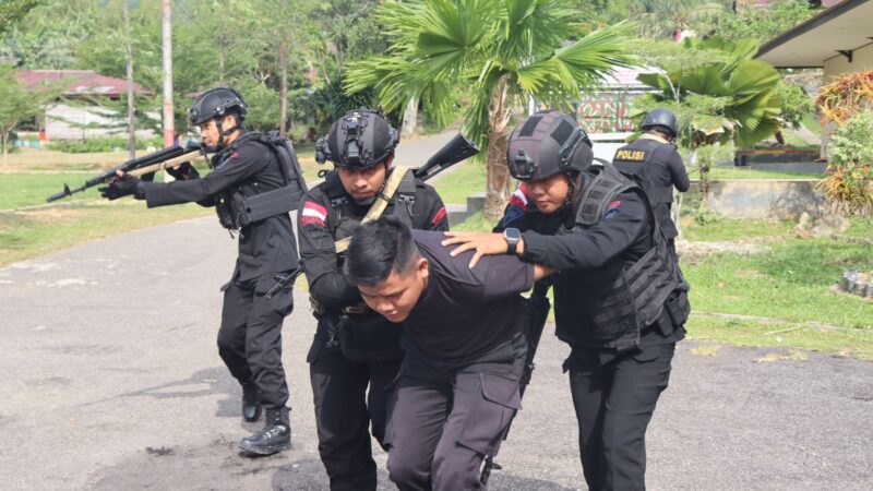 Tiada Hari Tanpa Latihan Yang Dilaksanakan Brimob Kalbar