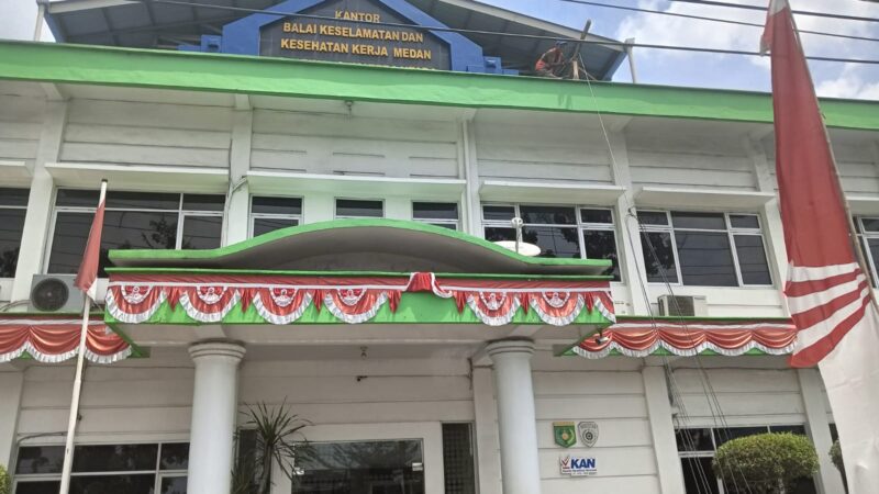 Ini Baru Paten Pekerja Proyek Di Balai K3 Medan Tanpa Menggunakan Alat Safety