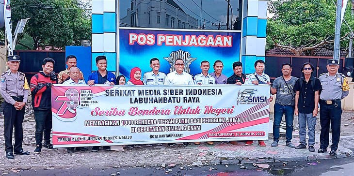 SMSI Bagikan 1000 Bendera Ke Pengguna Jalan