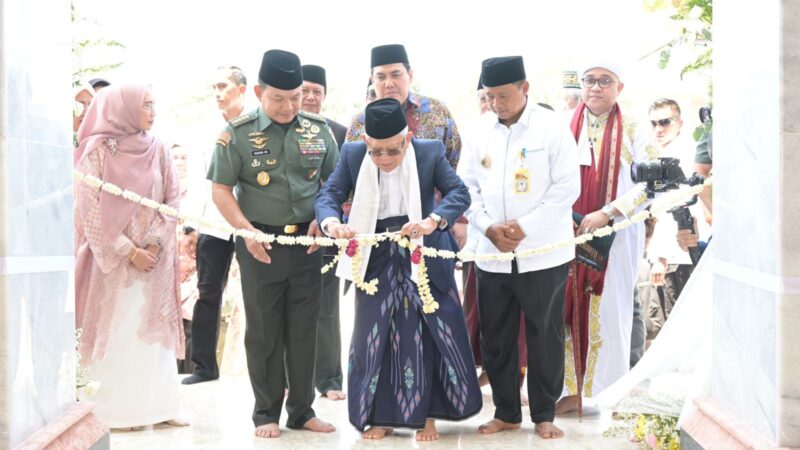 WAPRES MA’RUF AMIN RESMIKAN MASJID SYARIF ABDURACHMAN CIREBON 