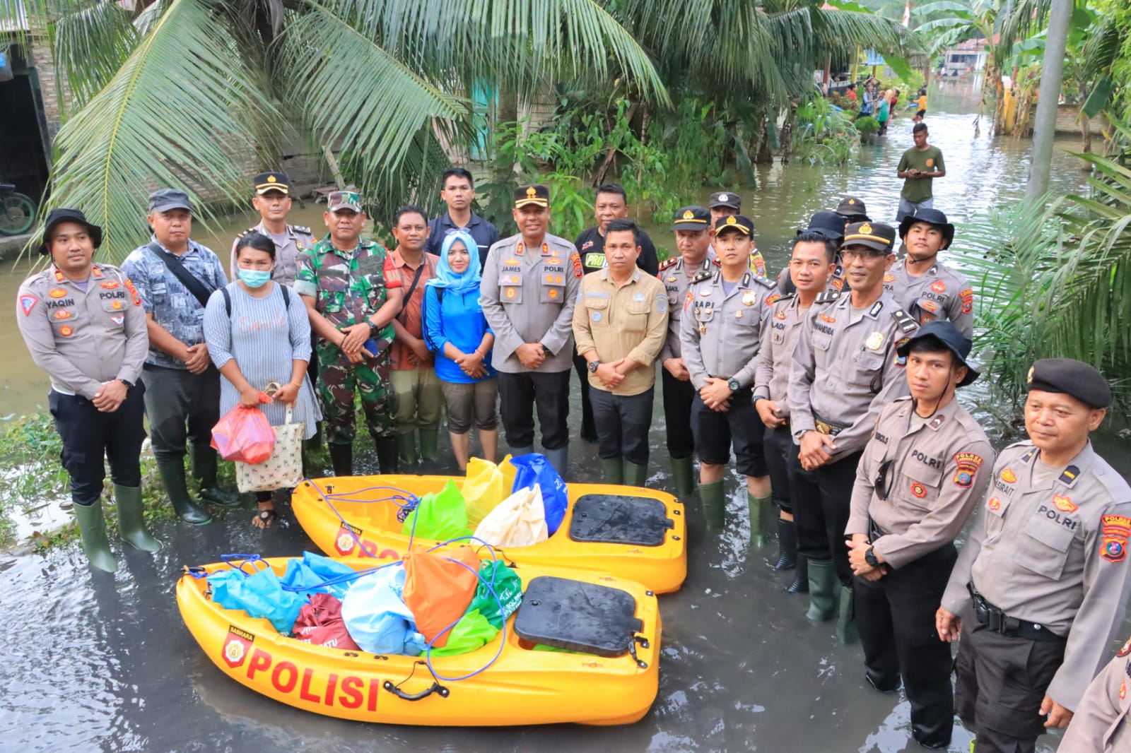 Kapolres labuhanbatu turun ke lokasi banjir, Cek Kondisi Warga kampung jati kec bilah hilir