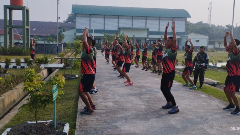 Jaga Kebugaran Anggota Kodim 1208/Sambas Laksanakan Lari Pagi