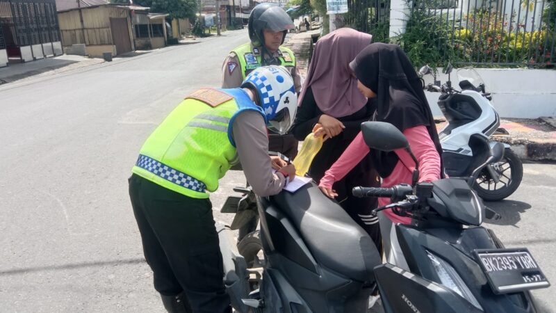 Tingkat Kesadaran Masyarakat Kab. Labuhanbatu dalam berlalu lintas tampak mulai meningkat