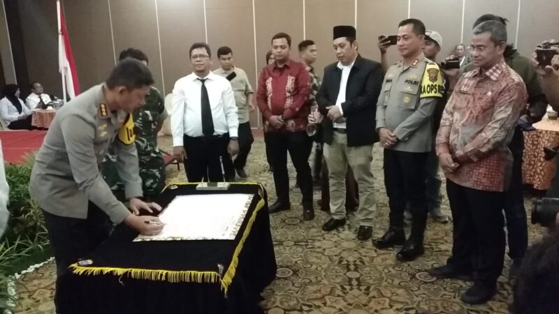 Polrestabes Medan Kawal Deklaraksi Pemilu Damai 2024 di Emerald Garden 