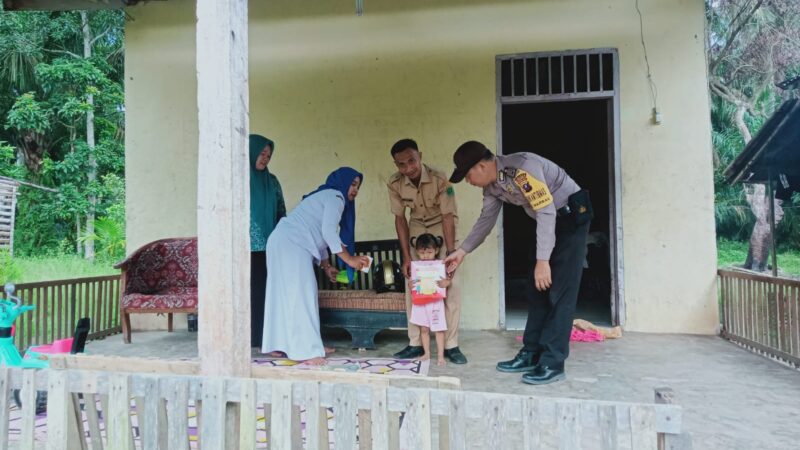 TIM STUNTING POLRES LABUHANBATU MEMBERIKAN DUKUNGAN KEPADA ANAK-ANAK YANG TERGOLONG STUNTING