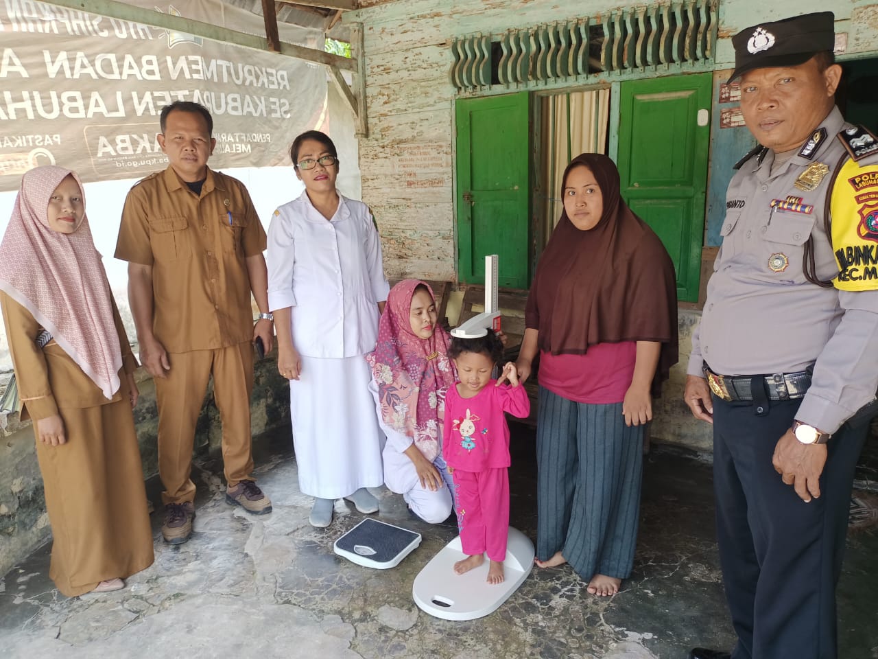 Bhabinkamtibmas Polsek Marbau Polres Labuhanbatu Kunjungi Anak Stunting