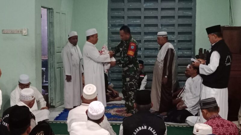 Danramil 03/Tebas Hadiri Sajadah Fajar Pondok Pesantren Al-Amin Desa Sungai Kelambu
