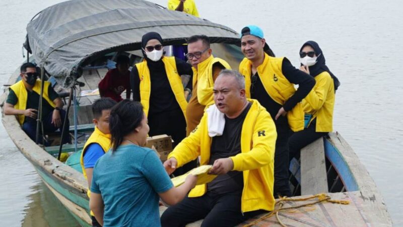 Ketum PEKAT IB Aga Khan, Caleg DPR RI Partai Golkar Dapil Sumsel 2 Turun Langsung Serap Aspirasi dan Kenalkan Diri ke Masyarakat