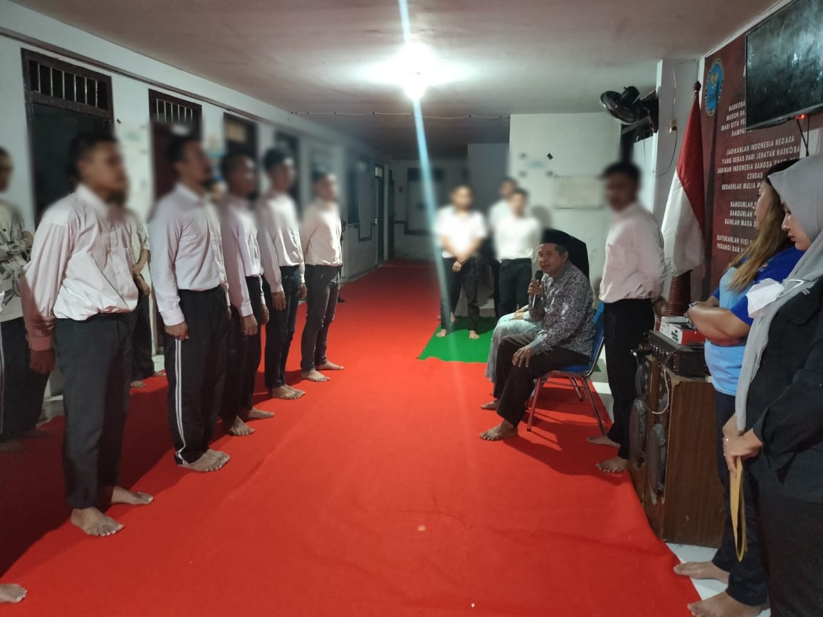 Salah Satu Residen IPWL LRPPN-BI Banyuwangi Melakukan Seremonial / Wisuda