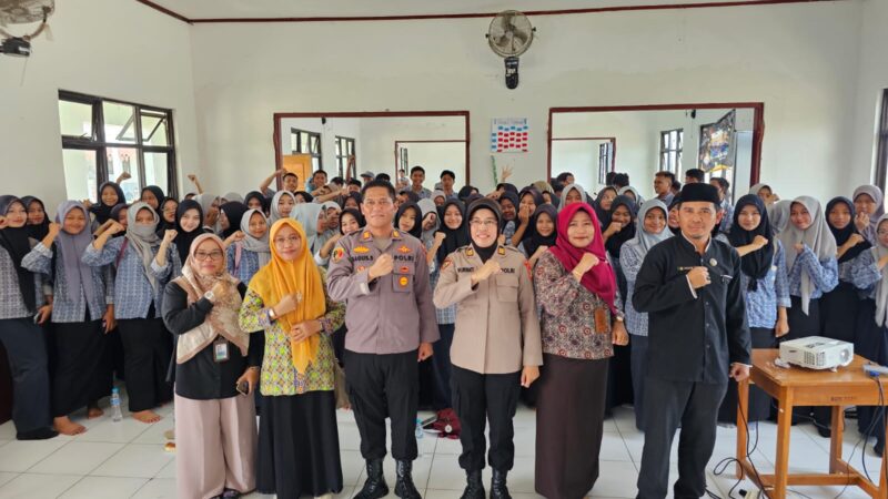 Polsek Muaragembong Giat Sosialisasi Penerimaan Anggota Polri Di SMA