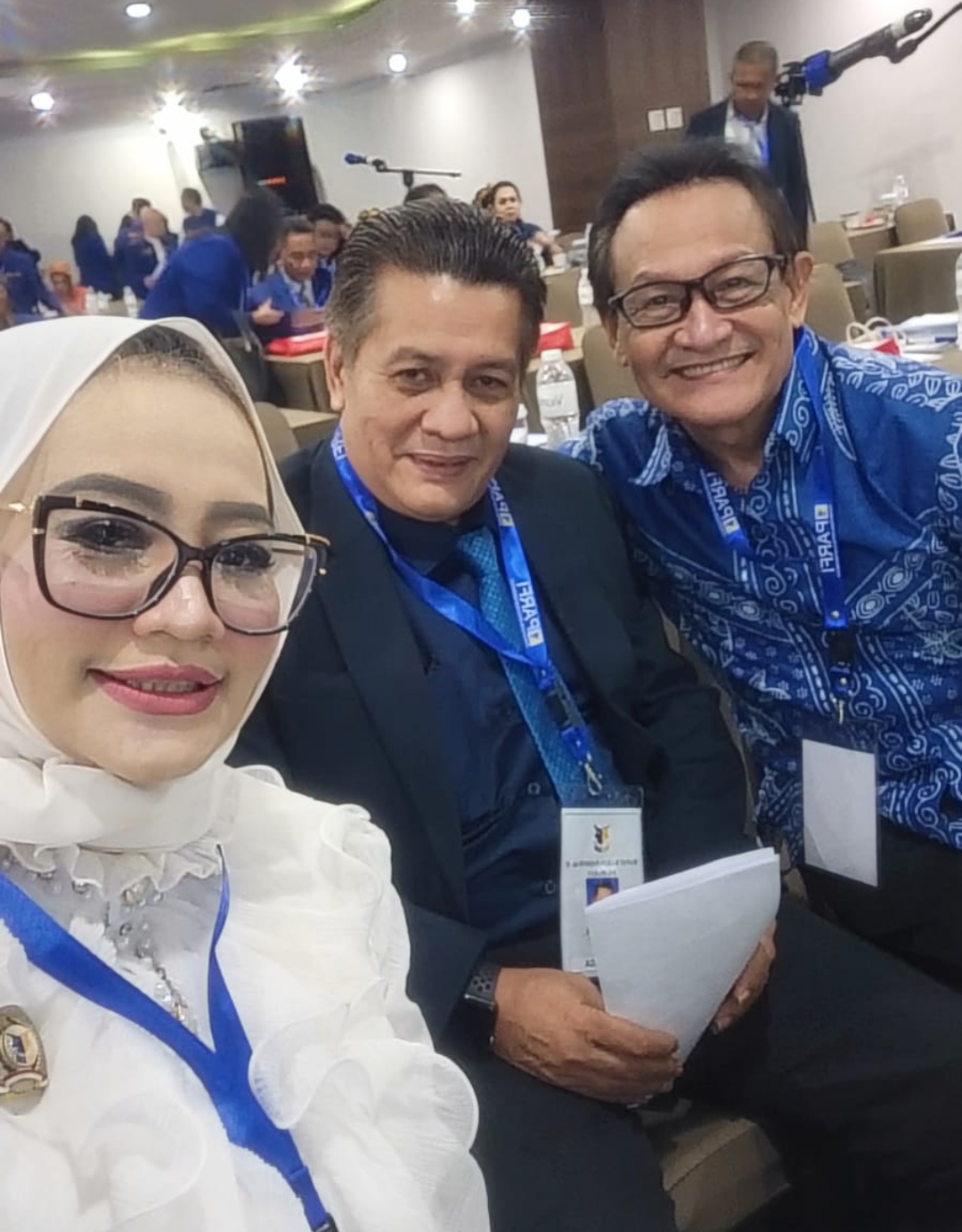 Artis Dan Penyanyi Annisa Queen Dan Group Sehati Mengikuti Rakernas Ke II PB PARFI