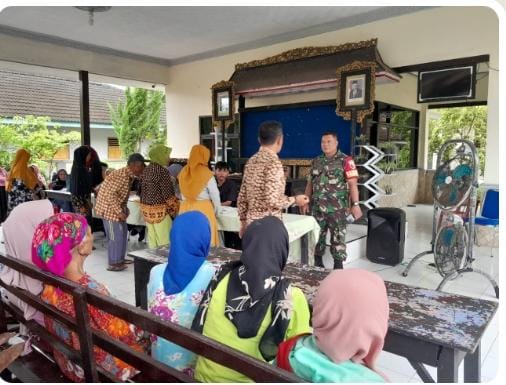 Ratusan Warga Desa Parijatah Wetan Menerima Bansos PKH Tahap 4 dan Sembako 3 Bulan