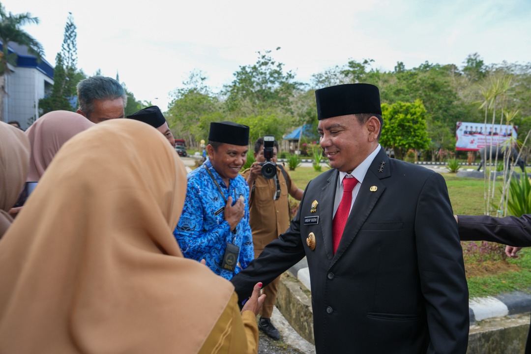 Gelar Upacara Peringatan Hari Bela Negara Ke-75, Pj Gubernur Sultra ...