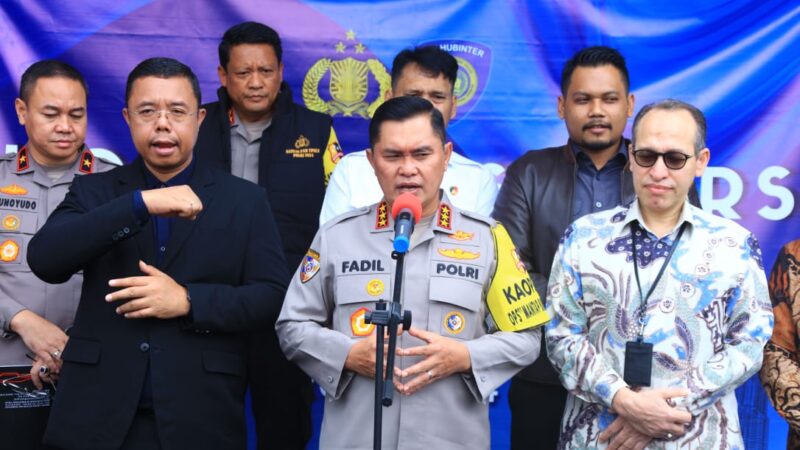 Kabaharkam Polri Lepas 111 Personel Amankan TPS Luar Negeri: Jalankan Tugas dengan Baik 