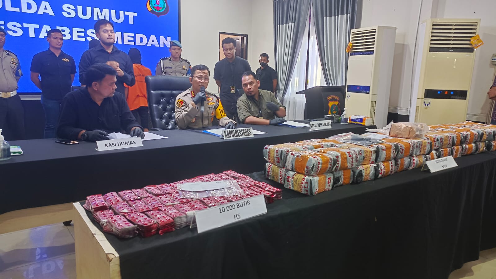 Kapolrestabes Medan Paparkan Tangkapan Sat Narkoba Jaringan Indonesia – Malaysia
