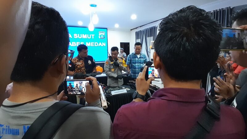 Hendak Serang Warga Dengan Senpi dan Samurai, 5 Oknum Ormas Kepemudaan Dibekuk Polrestabes Medan 