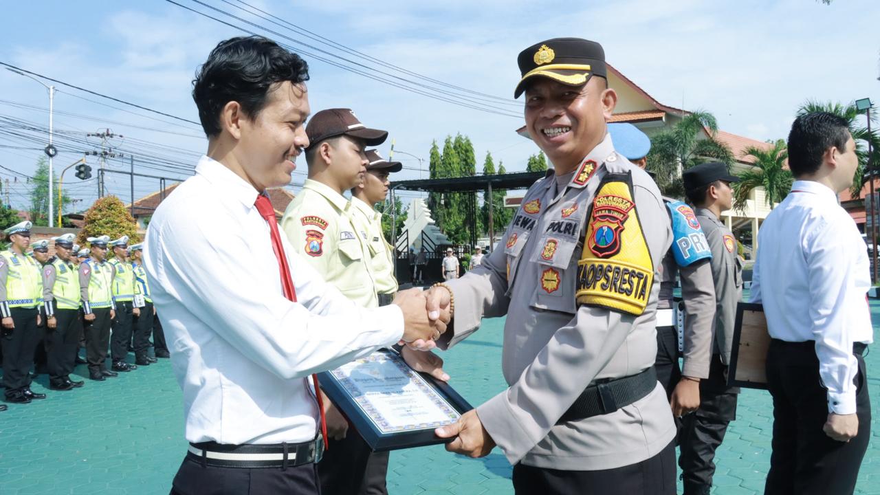 Penghargaan Polresta Banyuwangi untuk Anggota Berprestasi, Termasuk Dua Security Gagalkan Peredaran Narkoba