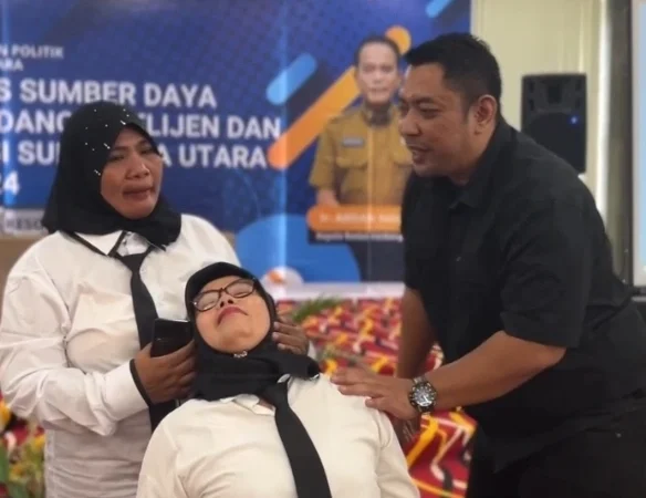 Menghibur Diatas Panggung Melalui Metode Hypnostage