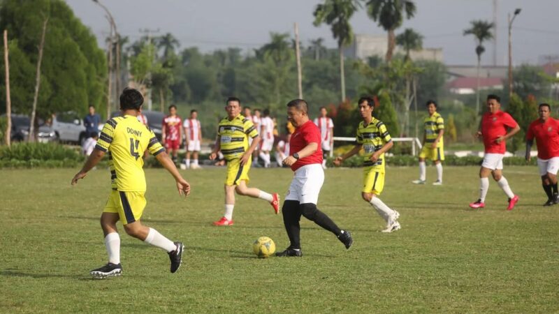 EPIC !!! Pertandingan Sepak Bola Antara Wartawan dan PJU Polda Sumut