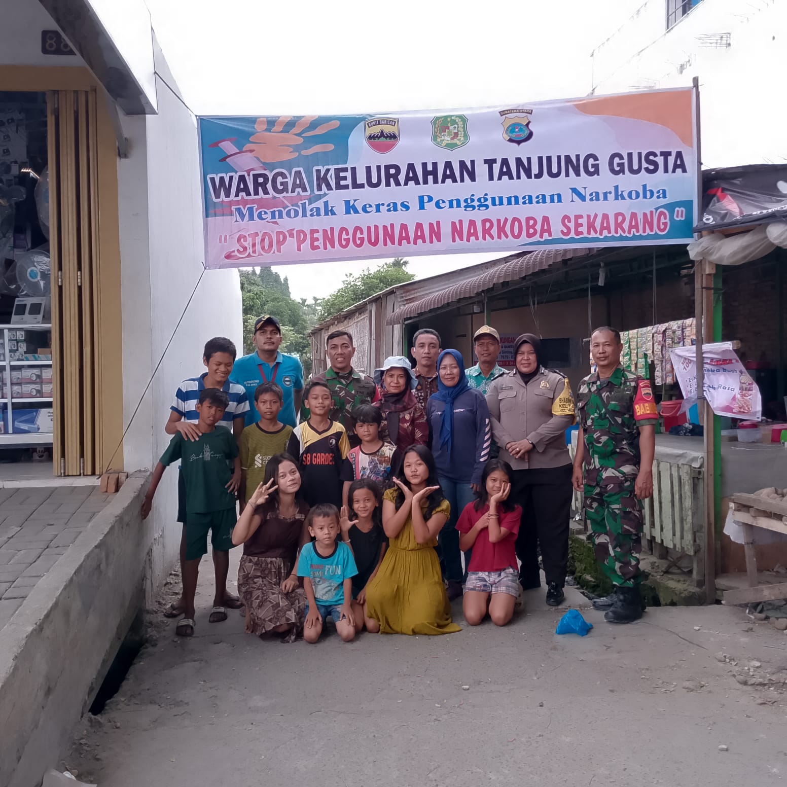 Babinsa dan Bhabinkamtibmas, Lurah, Trantib Kecamatan dan Trantib Kelurahan, GKN di Kelurahan Tanjung Gusta Medan Helvetia.