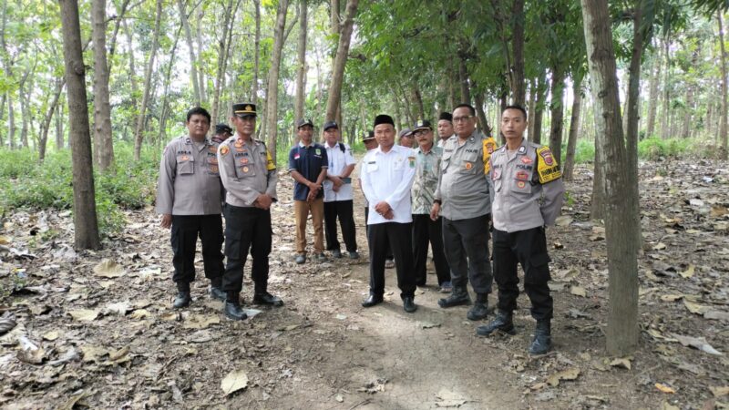 Viral ! Aksi Duel Siswi Pelajar Di kebun jati Di Tonton Dan Di Rekam. ‘ Polsek Batujaya Buru Pelaku