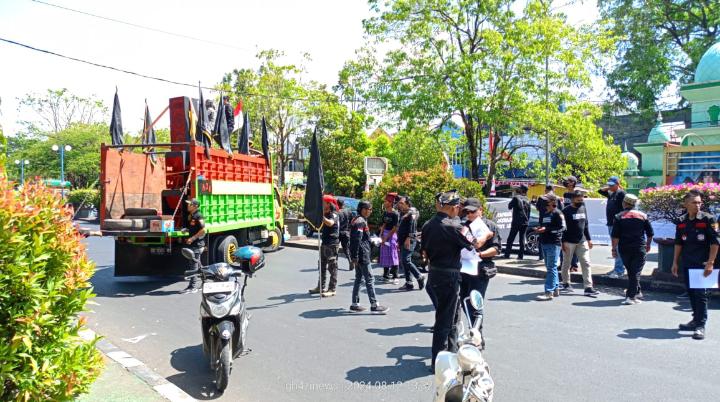 Aksi turun Kejalan, Kiwal MPC Se- kabupaten Maros Menuntut Bupati Terkait Tambang Tidak Memiliki izin