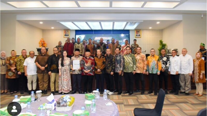 Dekan FISIP USU Lantik Sugiat Santoso sebagai Ketua Umum IKA MSP USU Periode 2024-2029