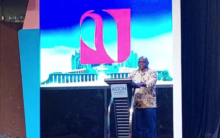 Natalius Pigai: Media Jangan Takut Mengkritik Pemerintah