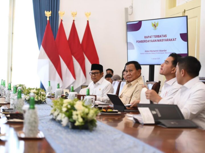 Presiden Prabowo Subianto dan Wapres Gibran Rakabuming Bahas Agenda Pemberdayaan Masyarakat di Istana Bogor