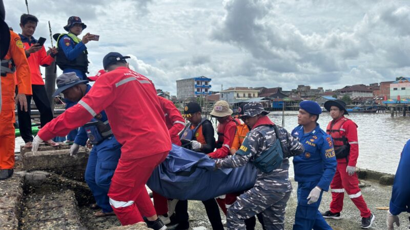 Lanal Palembang Bersama Tim SAR Berhasil Temukan Korban Tenggelam