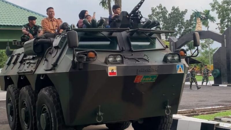 Yonkav 6 Gelar Joyride dan Bakti Sosial Sambut HUT ke 75 Tahun Kavaleri TNI _AD