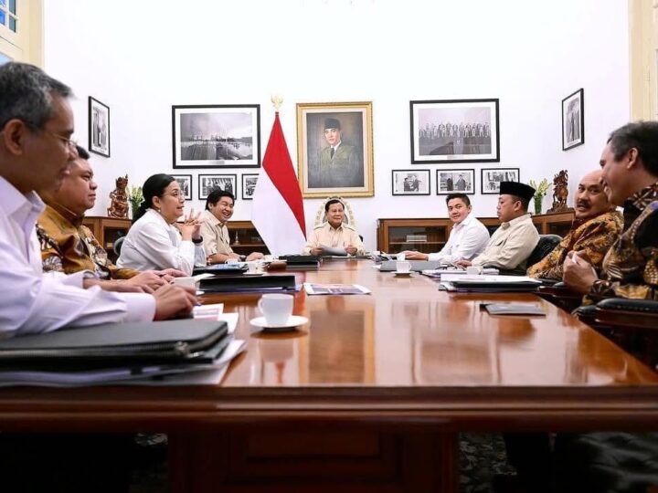 Presiden Prabowo Subianto Pimpin Rapat Terbatas Bahas Strategi terbatas Target 3 Juta Rumah