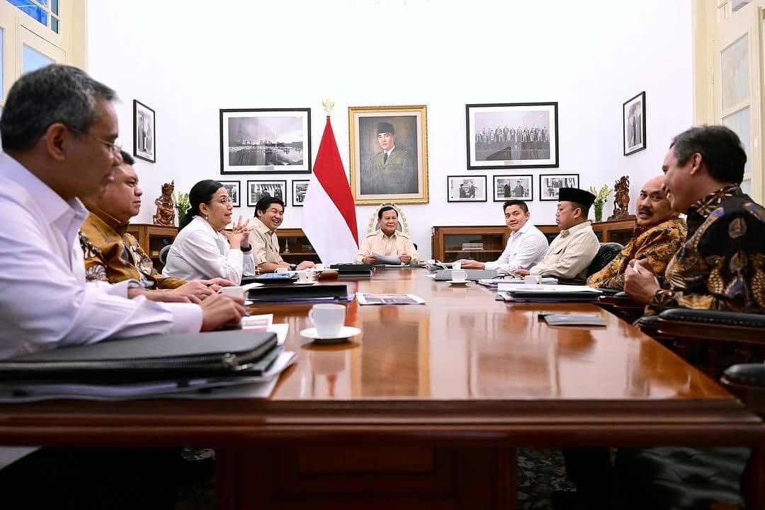 Presiden Prabowo Subianto Pimpin Rapat Terbatas Bahas Strategi terbatas Target 3 Juta Rumah