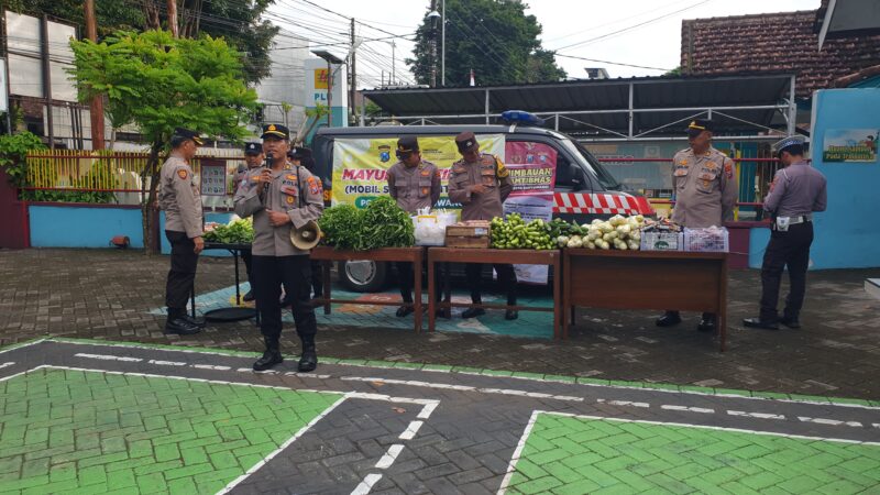 Mayur Kamtibmas Polresta Banyuwangi; Berbagi Sayur Gratis di TK Bhayangkari Rogojampi