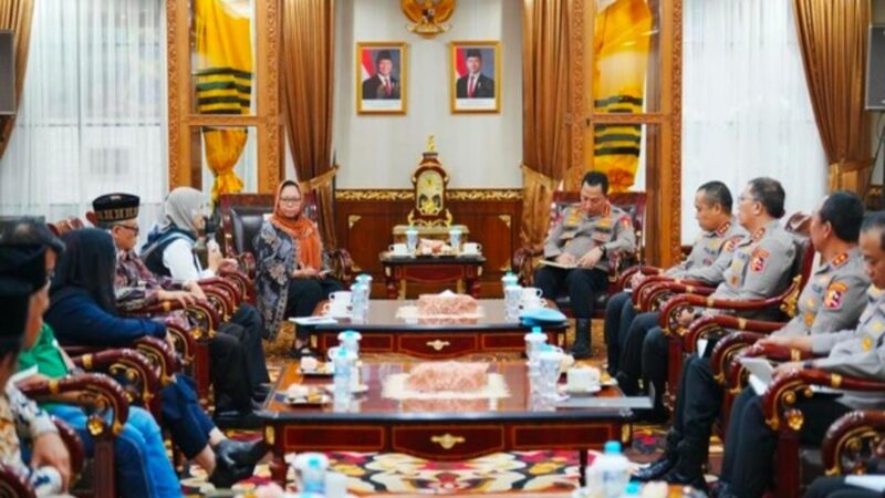 Kapolri Bertemu Ketua PBNU Alissa Wahid, Bahas MoU Penanganan Kekerasan di Pesantren