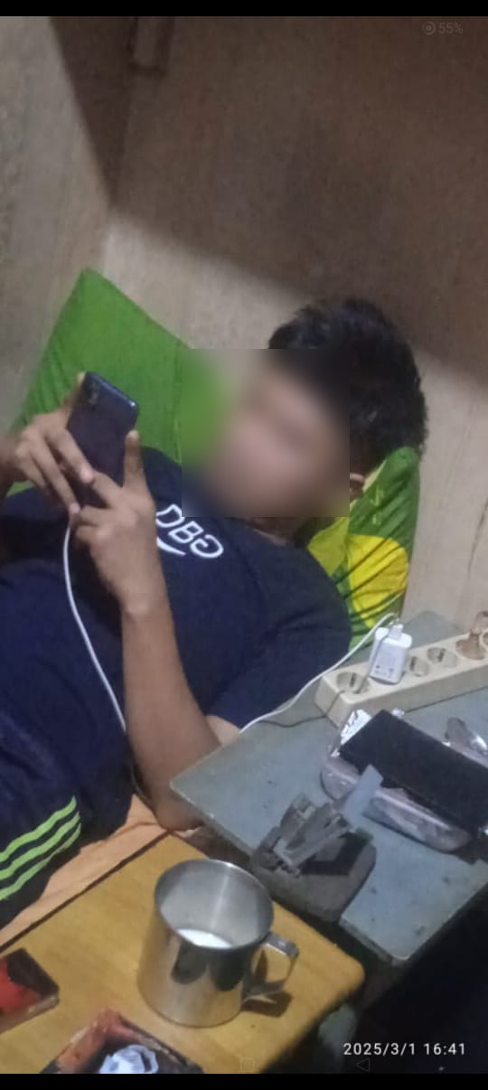 WBP Kelas II Sibolga, Diduga Bebas Menggunakan Handphone Android didalam Kamar Lapas 