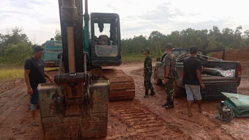 Semangat Gotong Royong Tak Kenal Lelah, Prajurit TNI dan Warga Bersatu Bangun Jalan Impian di Gandus