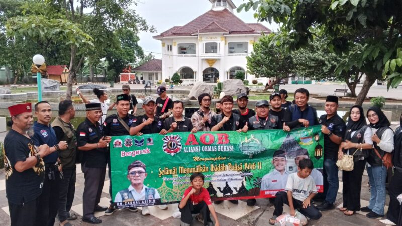 Gandeng Aliansi Ormas Bekasi,SMSI Kabupaten Bekasi Rayakan HUT ke- 8 di Gedung Juang 45 , Sembari berbagi Takjil