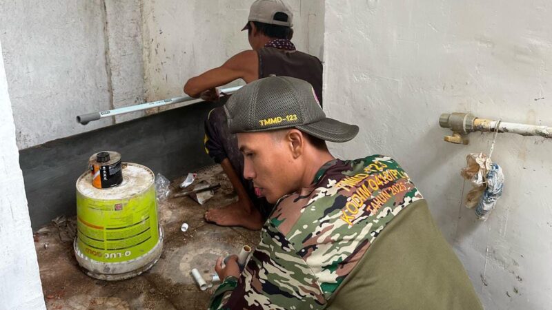 TNI Manunggal Membangun Desa (TMMD),Kodim 0418/Palembang bersama Warga Rehab Mushola Al-Hijrah