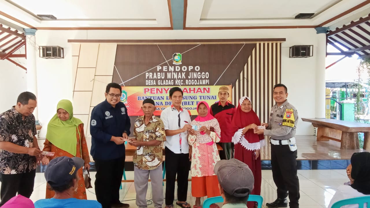 Pemdes Gladag Jelang Lebaran, Salurkan Bantuan Langsung Tunai Dana Desa Sebanyak 46 KPM