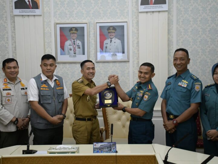 Jelang Hari Raya Idul Fitri, Danlanal Palembang dan Walikota Palembang Perkuat Sinergitas Keamanan Maritim Kota Palembang