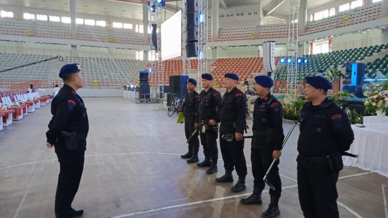 Brimob Polda Sumut Sterilisasi Ibadah Paskah Raya di Gedung Serbaguna Pemprovsu