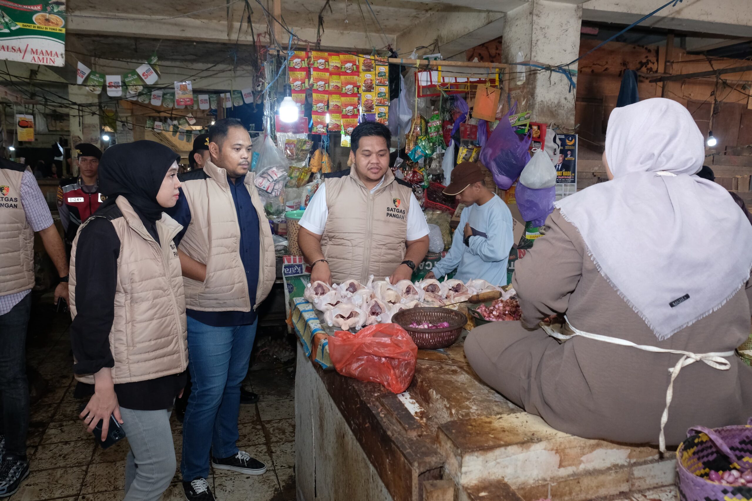Satgas Pangan Polda Kalsel Cek Stabilitas Harga dan Ketersediaan Bahan Pokok di Pasar Ahad Banjarmasin