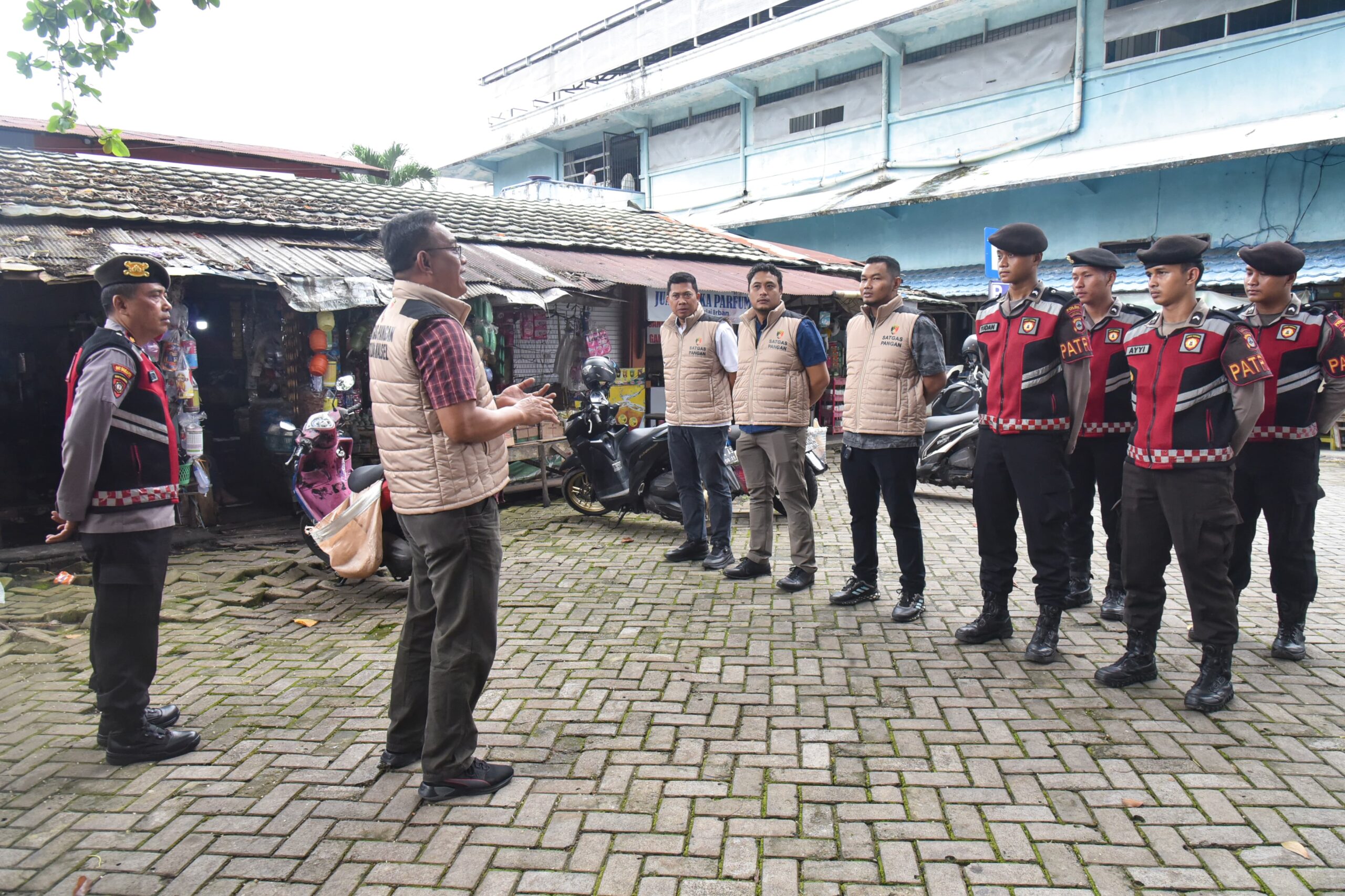 Satgas Pangan Polda Kalsel Kembali Lakukan Pengecekan Stabilitas Harga dan Ketersediaan Bahan Pokok di Pasar Tradisional Banjarmasin